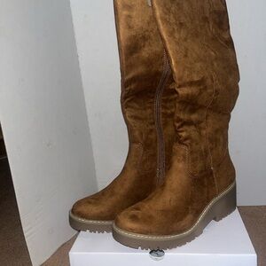 Brown Suede Women's ortholite Boots Sz 9